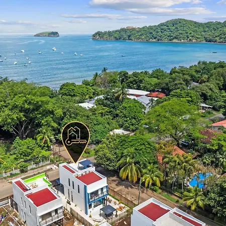 Three Bedroom Paradise Villa Across The Beach
